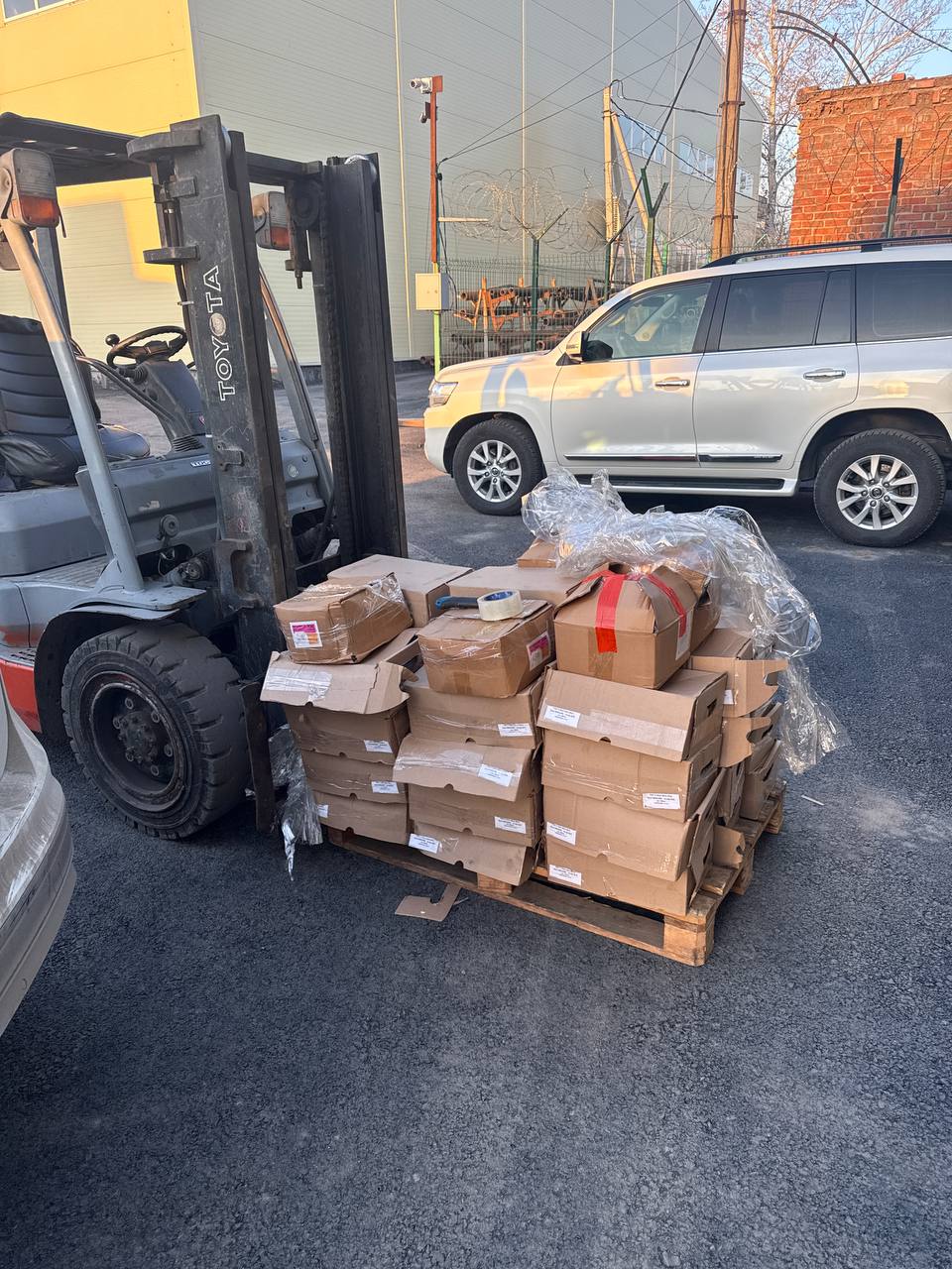 Произвели болты м42*200, повысили класс прочности до 8.8 термодиффузией, оцинковали болты и отправили в Ставропольский край